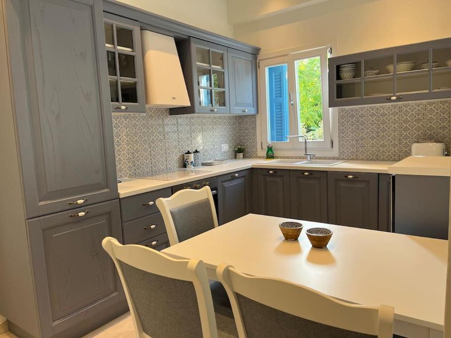 פיסקרדו Casa Blue Flower - Bright & Breezy Home מראה חיצוני תמונה