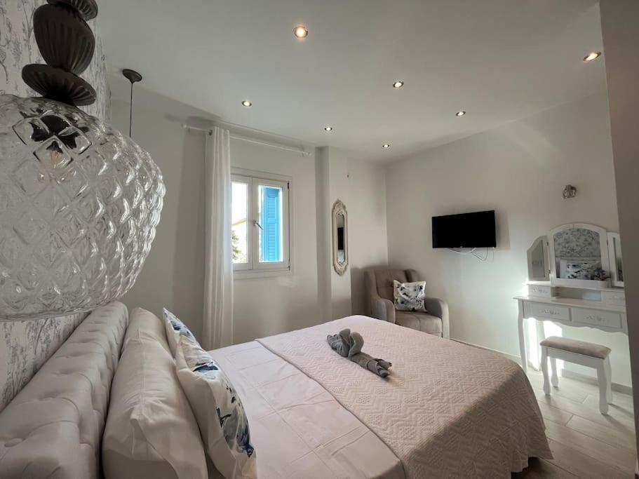 פיסקרדו Casa Blue Flower - Bright & Breezy Home מראה חיצוני תמונה